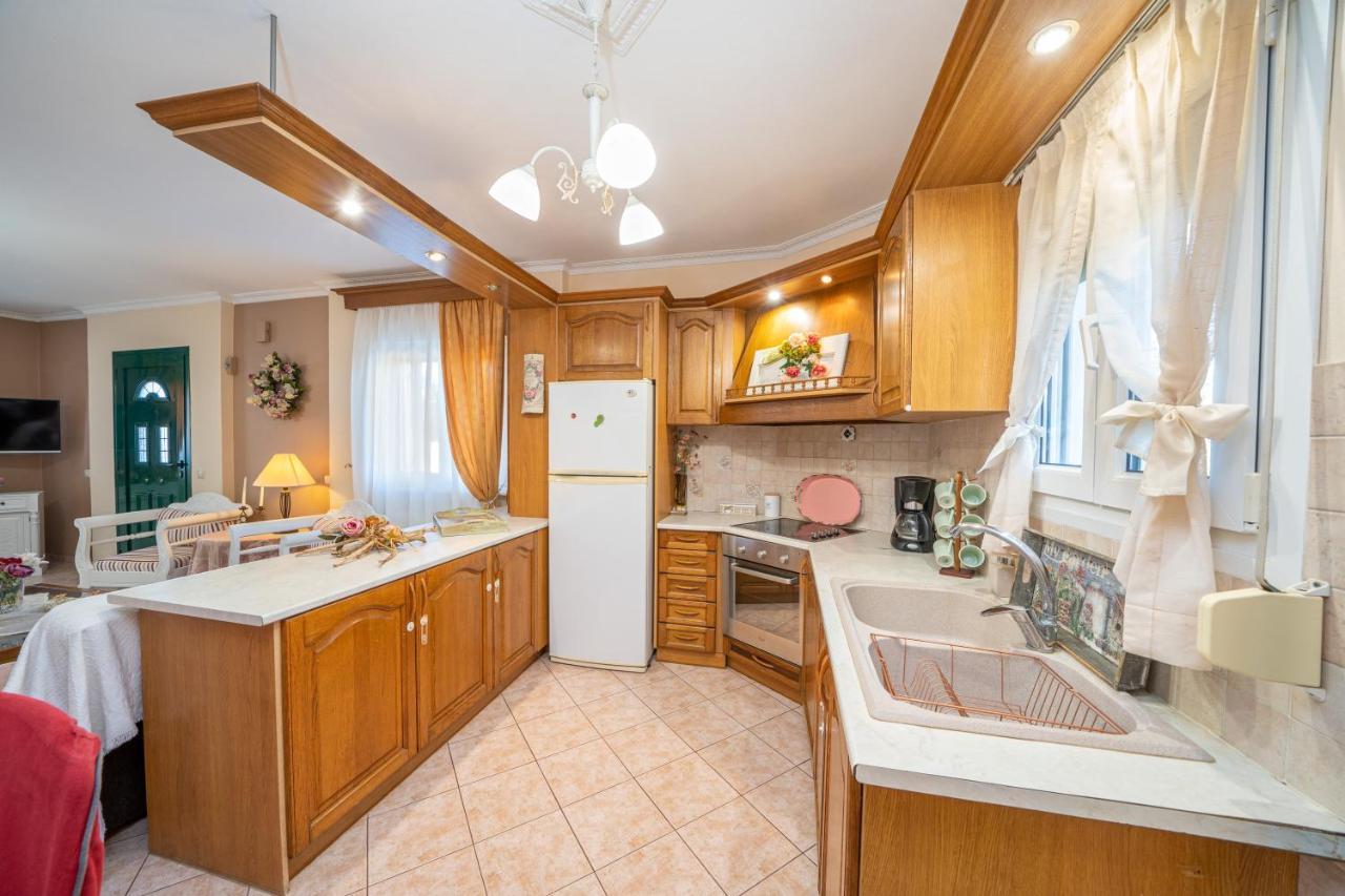 Artemis Superb 2 Bedroom Apartment 700 M Away From The Beach 米尼亚 外观 照片