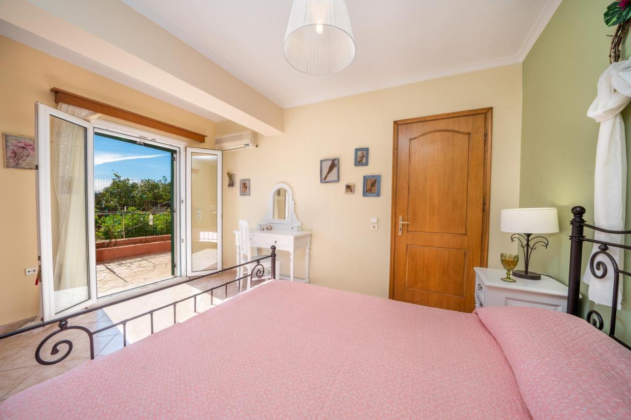 Artemis Superb 2 Bedroom Apartment 700 M Away From The Beach 米尼亚 外观 照片