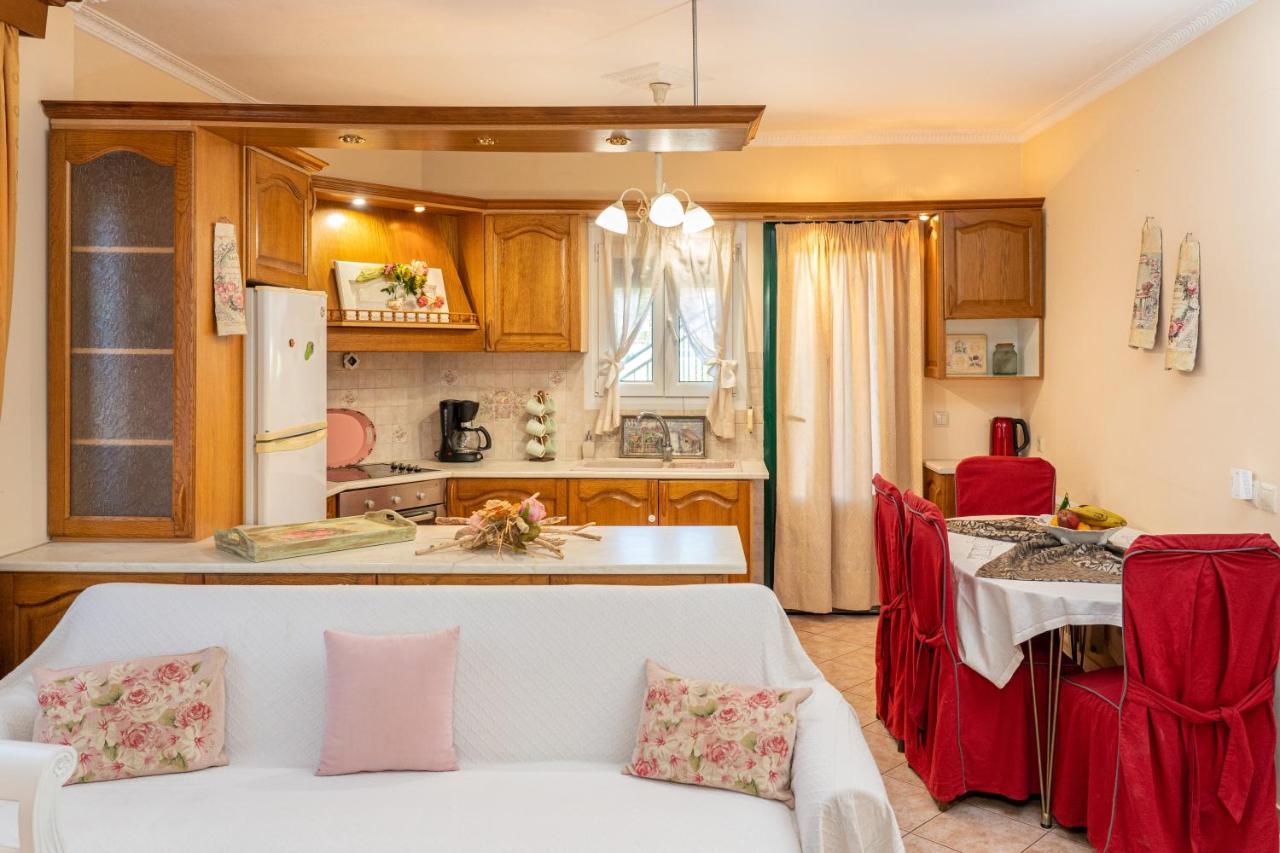 Artemis Superb 2 Bedroom Apartment 700 M Away From The Beach 米尼亚 外观 照片